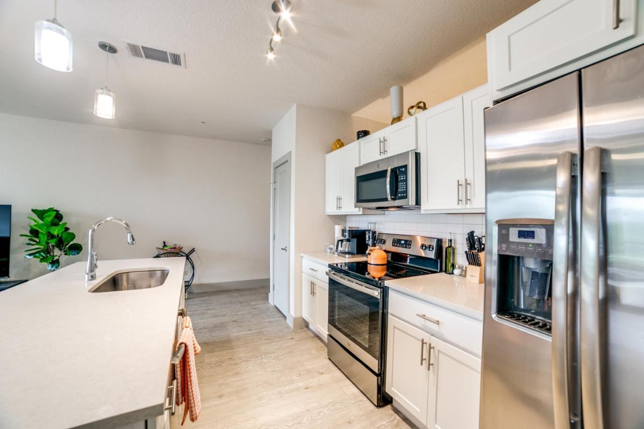 Downtown Apartment With Riverwalk Views Free Parking Pet Friendly Centrally Located On The Riverwalk San Antonio Eksteriør billede